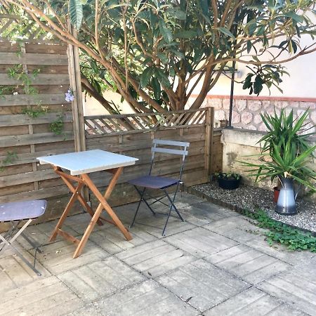 Dans Une Maison, Appartement Independant Et Jardin Perpignan Exterior photo